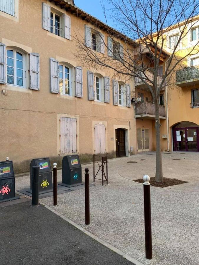 Studio Cosy Dans Le Centre-Ville Historique LʼIsle-sur-la-Sorgue Zewnętrze zdjęcie